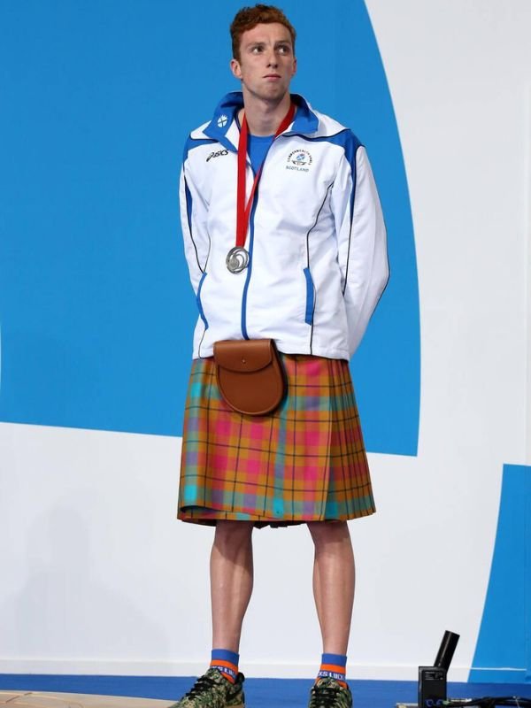 The Complete Guide to the Swimming Kilt 