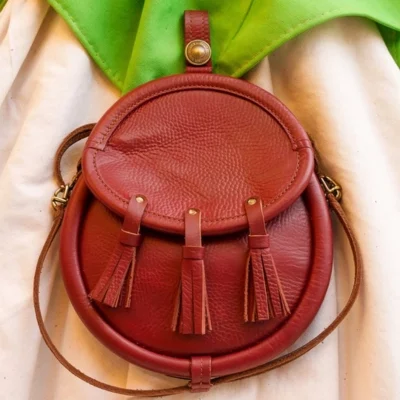 Reddish-Brown Leather Sporran with Tassels and Gold Loop