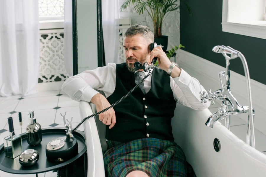 How to Style Your Full Kilt Attire for a Wedding
