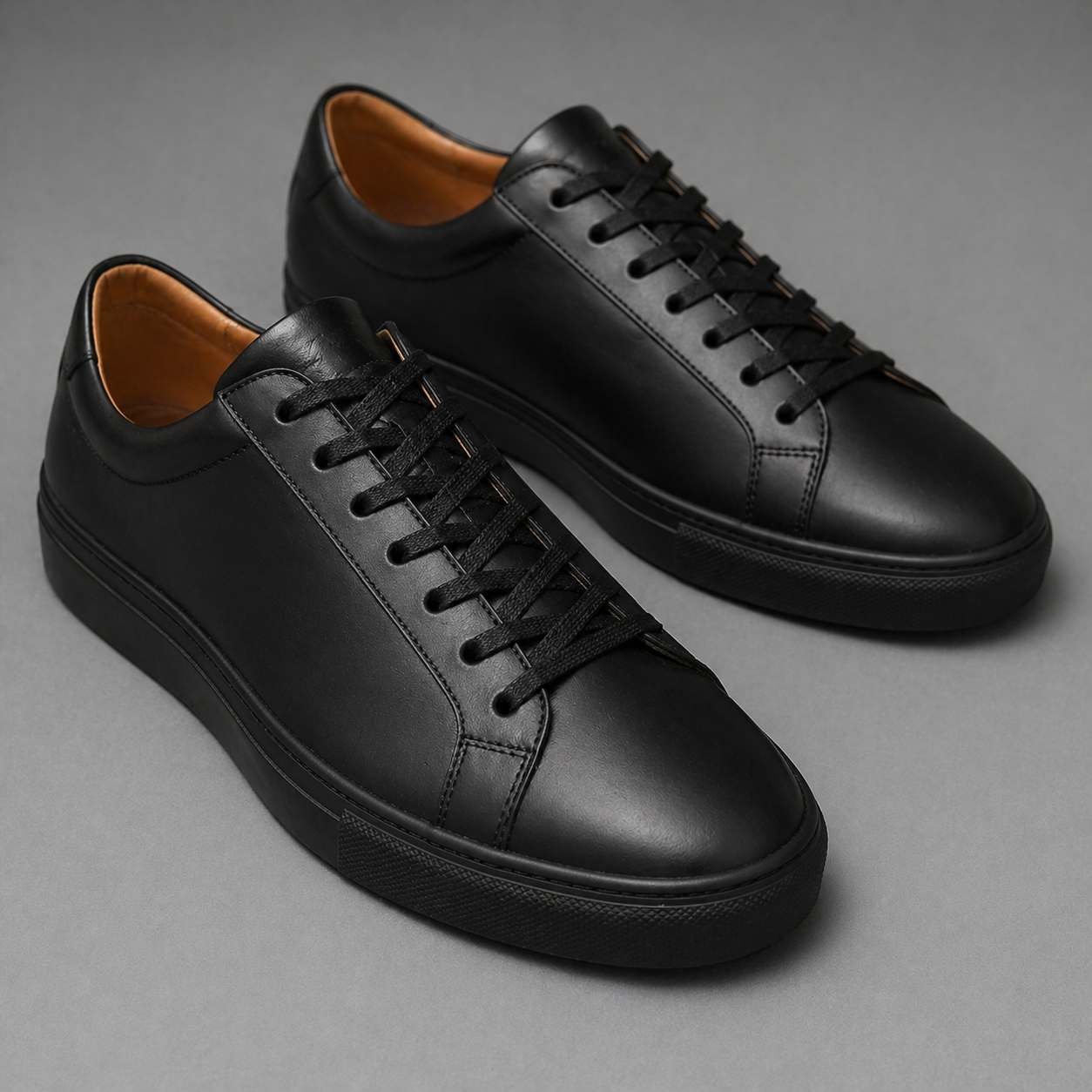 Sneakers (Minimal Style)